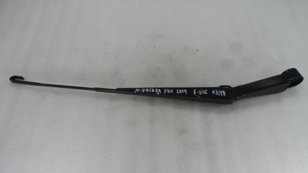 Braccio del tergicristallo anteriore destro NISSAN NP300 Navara Pick Up (D40)