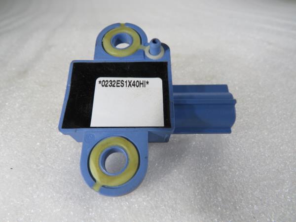 Sensor de impacto VOLKSWAGEN Golf V (1K1) Imagem-2
