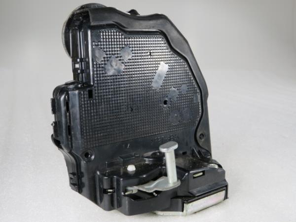 Serratura / chiusura posteriore Sinistra TOYOTA RAV4 III (_A3_)