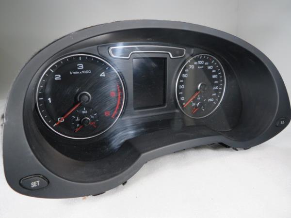 Quadro strumenti / Pannello strumenti AUDI Q3 (8U) Imagem-1