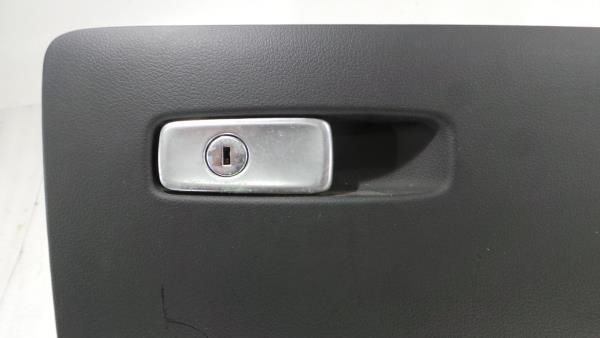 Vano portaoggetti AUDI Q3 (8U) Imagem-1