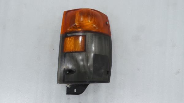 Right front Turn Signal ISUZU ELF Chassis (NKR7_, NKS7_, NHR6_, NKR6_)