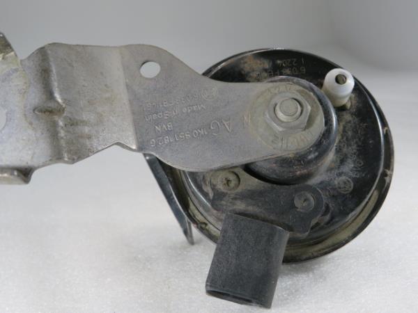 Horn VOLKSWAGEN Scirocco (137, 138) Imagem-3