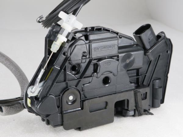 Serrure Avant Droite VOLKSWAGEN Scirocco (137, 138)