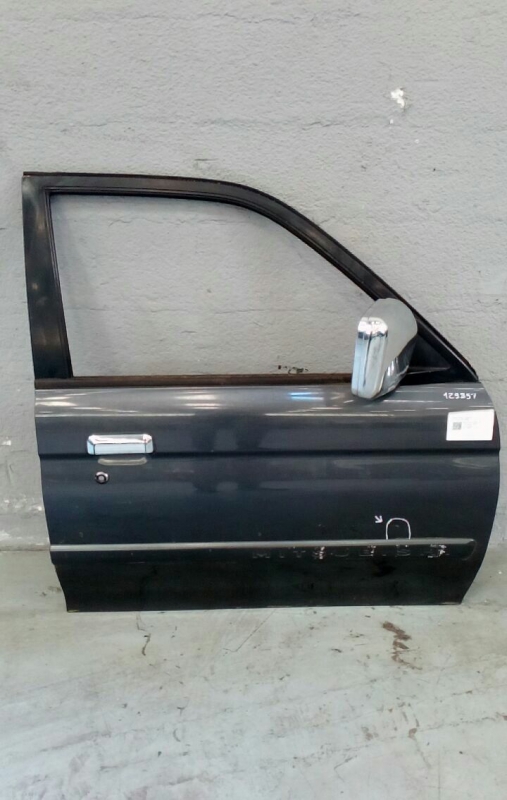 Porte avant Droite MITSUBISHI Pajero II (V2_W, V3_W, V4_W)