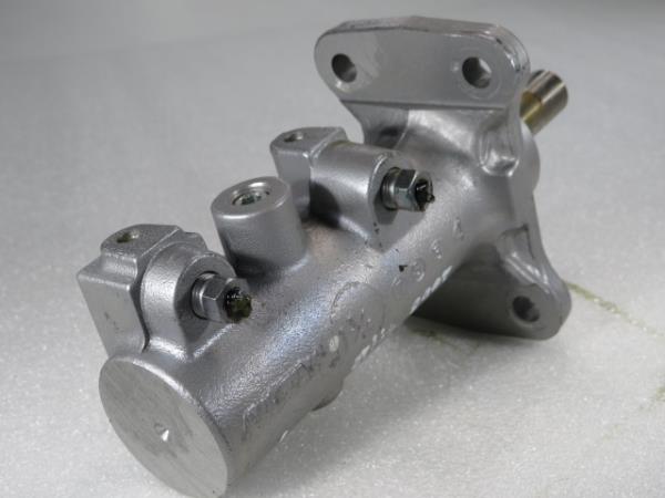 Pompa idraulica del sistema frenante MITSUBISHI Canter (FB7, FB8, FE7, FE8) VII Imagem-2