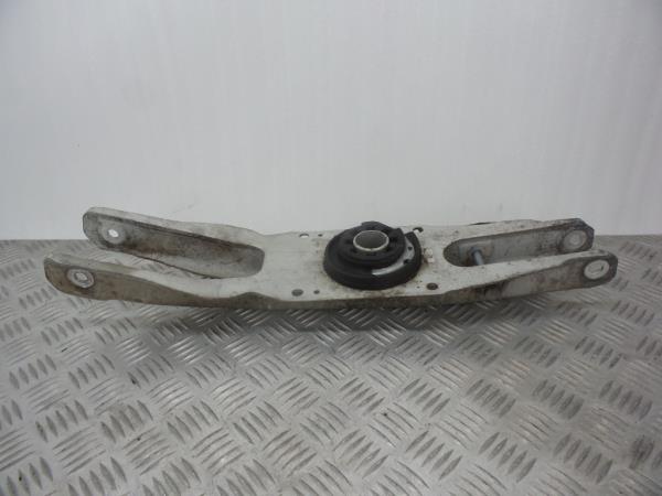 Left rear suspension arm MERCEDES-BENZ GLA (X156)