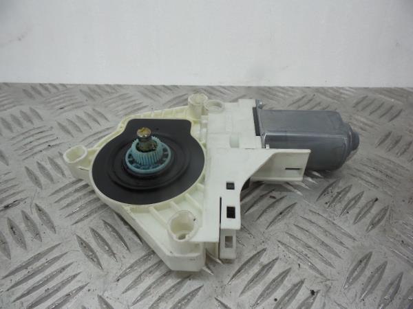 Front Right Door Window Regulator Motor VOLKSWAGEN Sharan (7N)