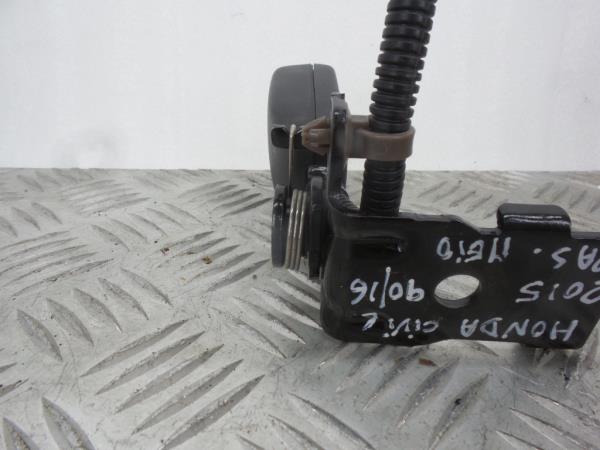 Prétensionneur de ceinture arrière central HONDA Civic IX Tourer (FK_) Imagem-2