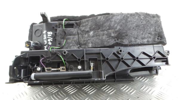 Guantera MERCEDES-BENZ Classe C (W204) Imagem-4