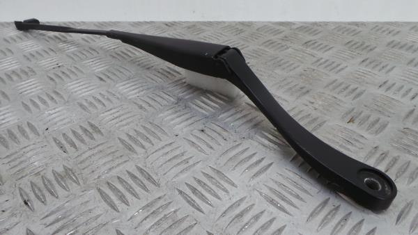 Brazo de limpiaparabrisas delantero derecho MERCEDES-BENZ Classe C (W204)