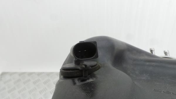 Universal tank MERCEDES-BENZ Classe C (W204) Imagem-4