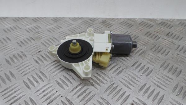 Moteur lève-vitre arrière gauche MERCEDES-BENZ Classe C (W204)