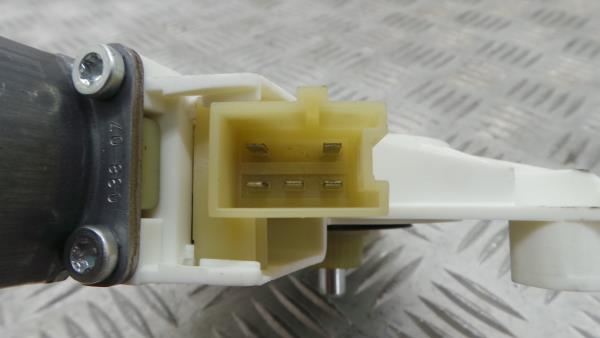 Moteur lève-vitre arrière gauche MERCEDES-BENZ Classe C (W204) Imagem-3