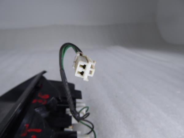 Feu de stop supplémentaire / 3e feu MITSUBISHI Colt V (CJ_, CP_) Imagem-1