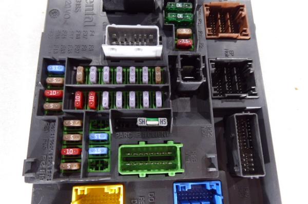 Scatola fusibili / SAM / BSI PEUGEOT 508 Imagem-2