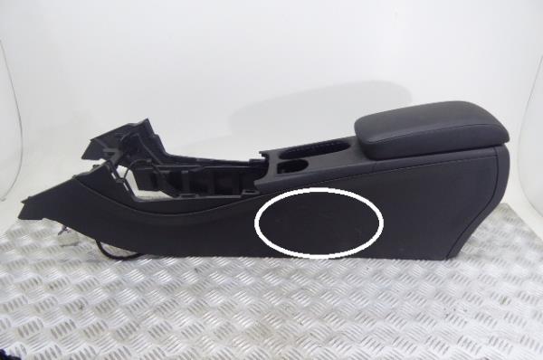 Center console  MERCEDES-BENZ CLA Coupé (C117)