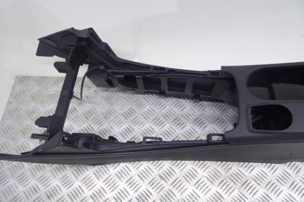 Center console  MERCEDES-BENZ CLA Coupé (C117) Imagem-2