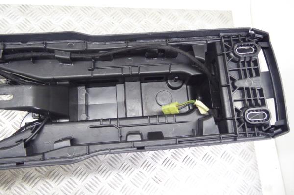 Center console  MERCEDES-BENZ CLA Coupé (C117) Imagem-4