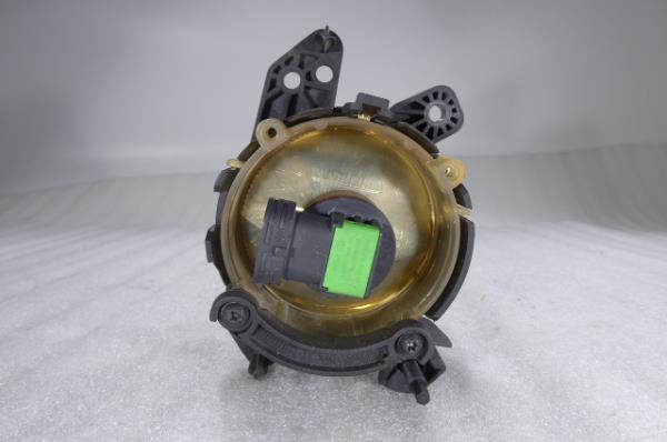 Feu antibrouillard Avant Gauche MERCEDES-BENZ Classe C (W204) Imagem-1