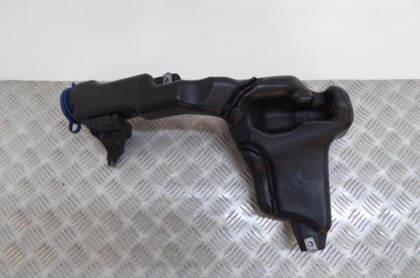 Universal tank MERCEDES-BENZ Classe C (W204) Imagem-1