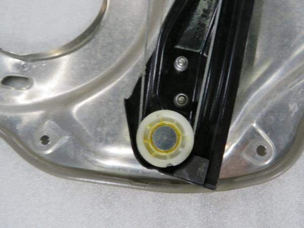 Alzavetro posteriore sinistro MERCEDES-BENZ Classe C (W204) Imagem-4