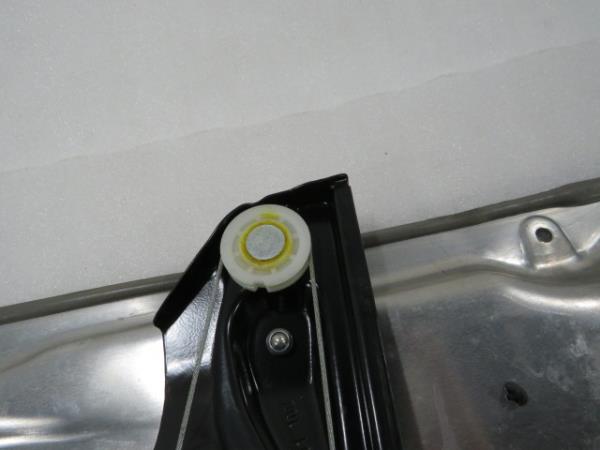 Alzavetro posteriore sinistro MERCEDES-BENZ Classe C (W204) Imagem-6