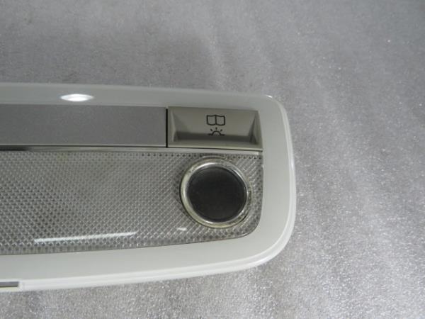 Plafoniera anteriore MERCEDES-BENZ Classe C (W204) Imagem-2