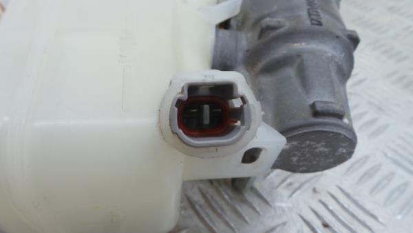 Pompe hydraulique du système de freinage LEXUS IS II (GSE2_, ALE2_, USE2_) Imagem-3