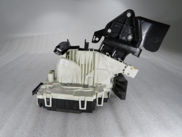 Serrure Avant Droite MERCEDES-BENZ Classe C (W204)