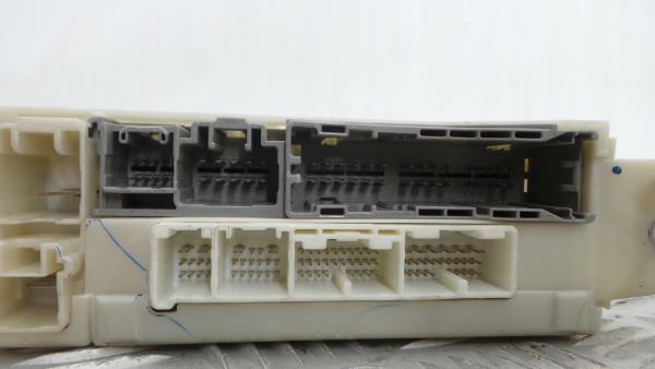 Boîte de fusibles / SAM / BSI LEXUS IS II (GSE2_, ALE2_, USE2_) Imagem-7