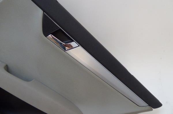 Right rear door panel MERCEDES-BENZ Classe C (W204) Imagem-1