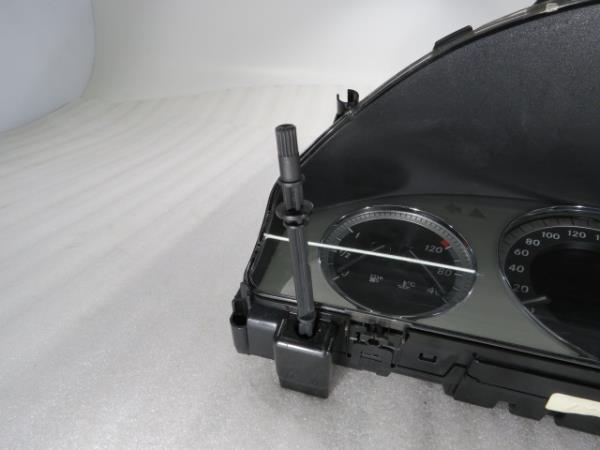 Compteur de vitesse MERCEDES-BENZ Classe C (W204) Imagem-1