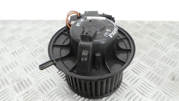 Moteur de chauffage SKODA Superb II Break (3T5)