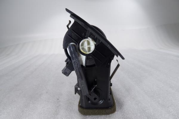 Diffuser / air vent MERCEDES-BENZ Classe C (W204) Imagem-3