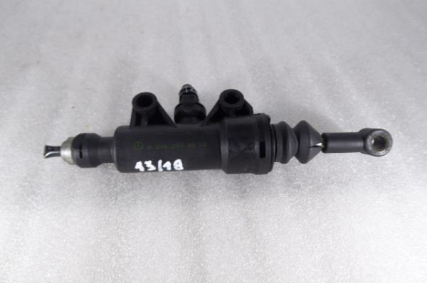 Pompe d'embrayage MERCEDES-BENZ Classe C (W204)