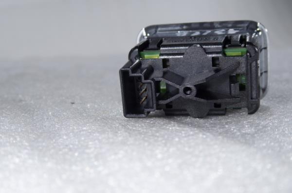 Commande / interrupteur lève-vitre Arrière Droite MERCEDES-BENZ Classe C (W204) Imagem-3