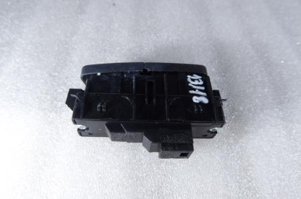 Electromechanical switch  MERCEDES-BENZ Classe C (W204) Imagem-1