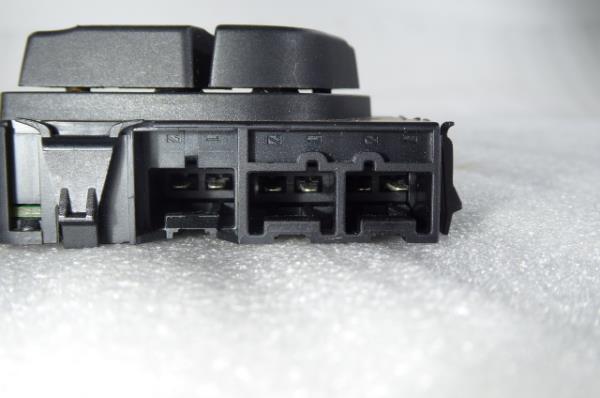 Electromechanical switch  MERCEDES-BENZ Classe C (W204) Imagem-1