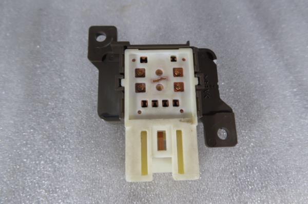 Botão / interruptor electromecânico / relé LEXUS IS II (GSE2_, ALE2_, USE2_) Imagem-2