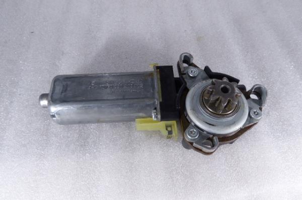 Sitzverstellmotor /Stellmotor Sirtzverstellung  MERCEDES-BENZ Classe C (W204)