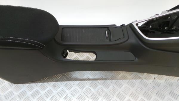 Console central HONDA Civic IX Tourer (FK_) Imagem-2