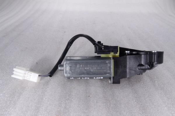 Sitzverstellmotor /Stellmotor Sirtzverstellung  MERCEDES-BENZ Classe C (W204)