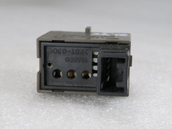 Botão / interruptor electromecânico / relé LEXUS IS II (GSE2_, ALE2_, USE2_) Imagem-2