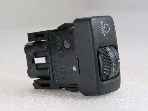 Botão / interruptor electromecânico / relé LEXUS IS II (GSE2_, ALE2_, USE2_) Imagem-1