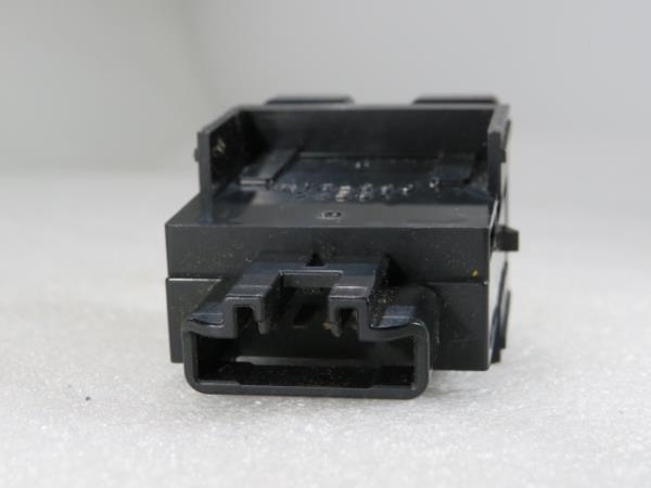 Botão / interruptor electromecânico / relé LEXUS IS II (GSE2_, ALE2_, USE2_) Imagem-2