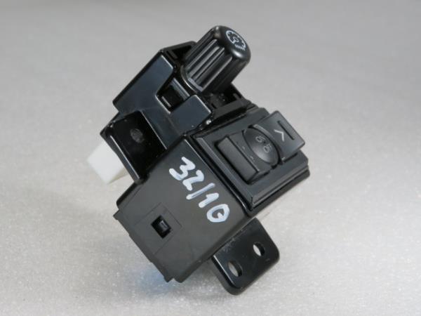 Botão / interruptor electromecânico / relé LEXUS IS II (GSE2_, ALE2_, USE2_) Imagem-2