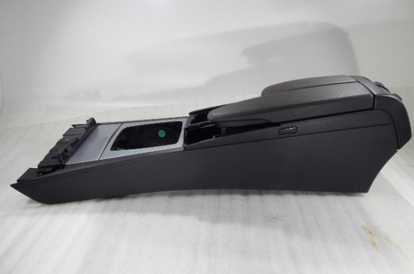 Center console  MERCEDES-BENZ Classe C (W204)