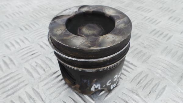 Piston MERCEDES-BENZ Classe C (W204)