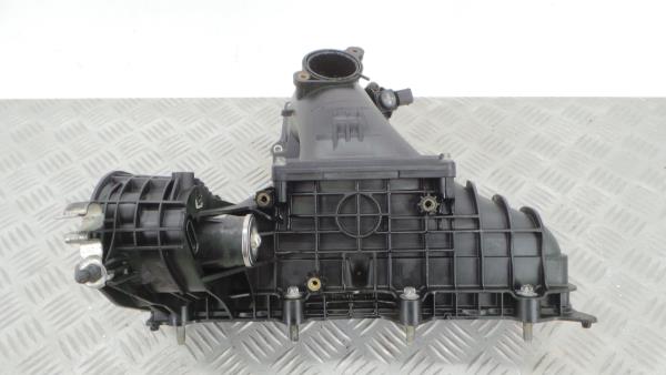 Intake manifold MERCEDES-BENZ Classe C (W204)